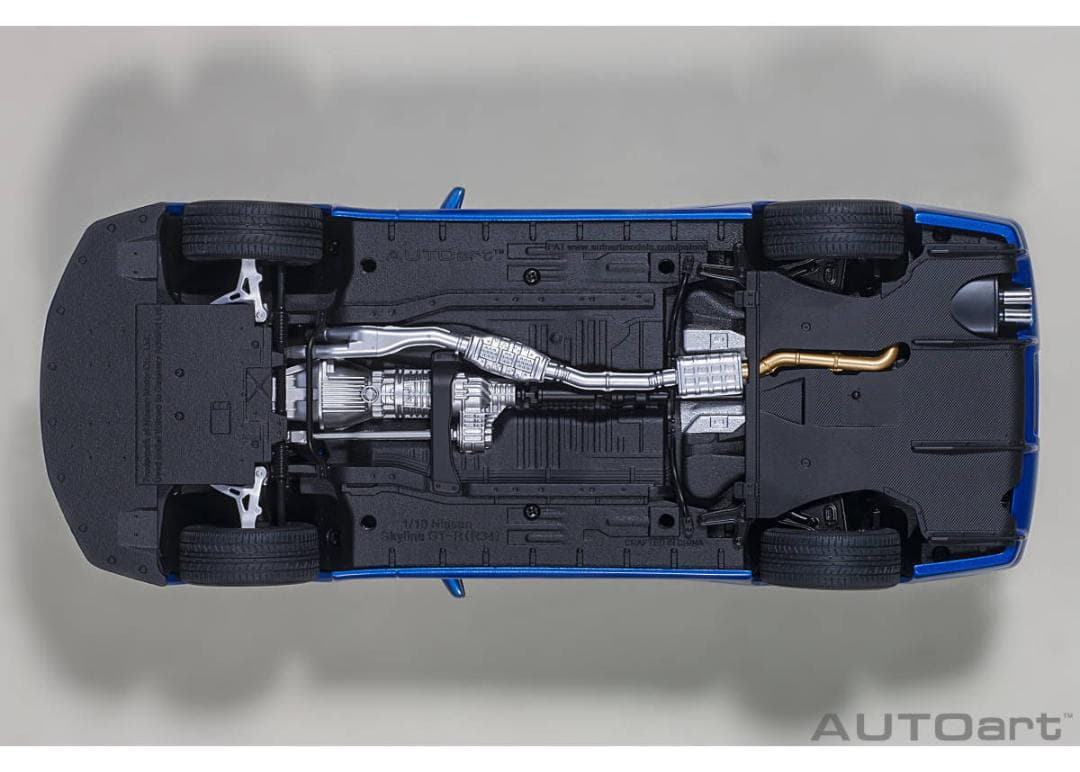 オートアート ニッサンスカイラインGT-R R34VスペックIIベイサイドブルー
