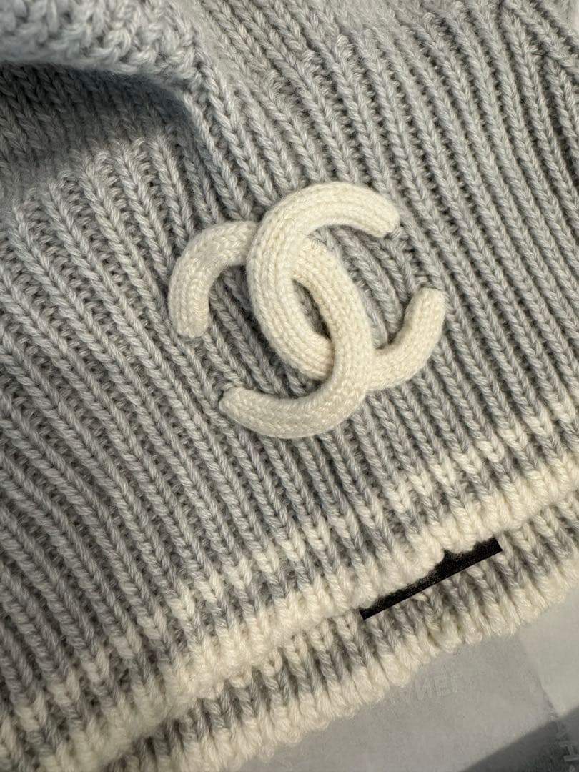 新品、未使用CHANEL25B バラクラバ　グレー