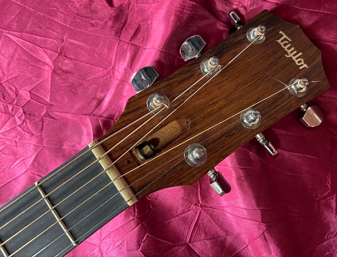 Taylor 110e テイラー エレアコ　fishmanピックアップ美品