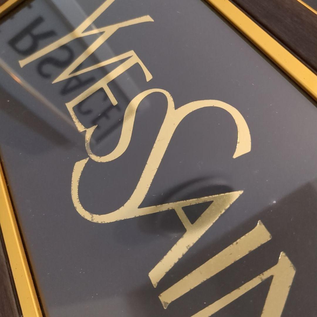 イヴ・サンローラン YSL ロゴ看板