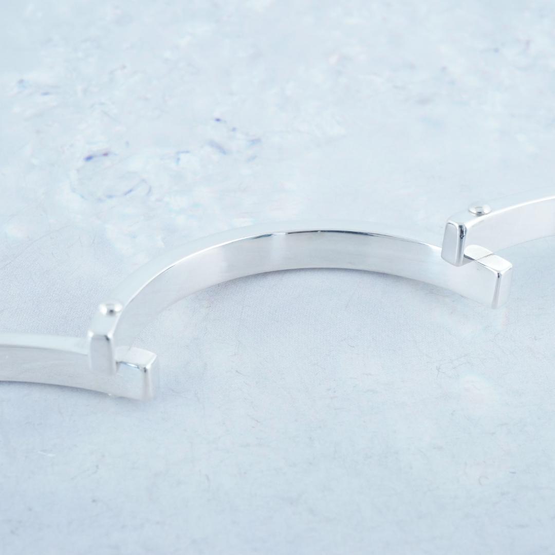 新品仕上 グッチ プレート ブレスレット バングル 925