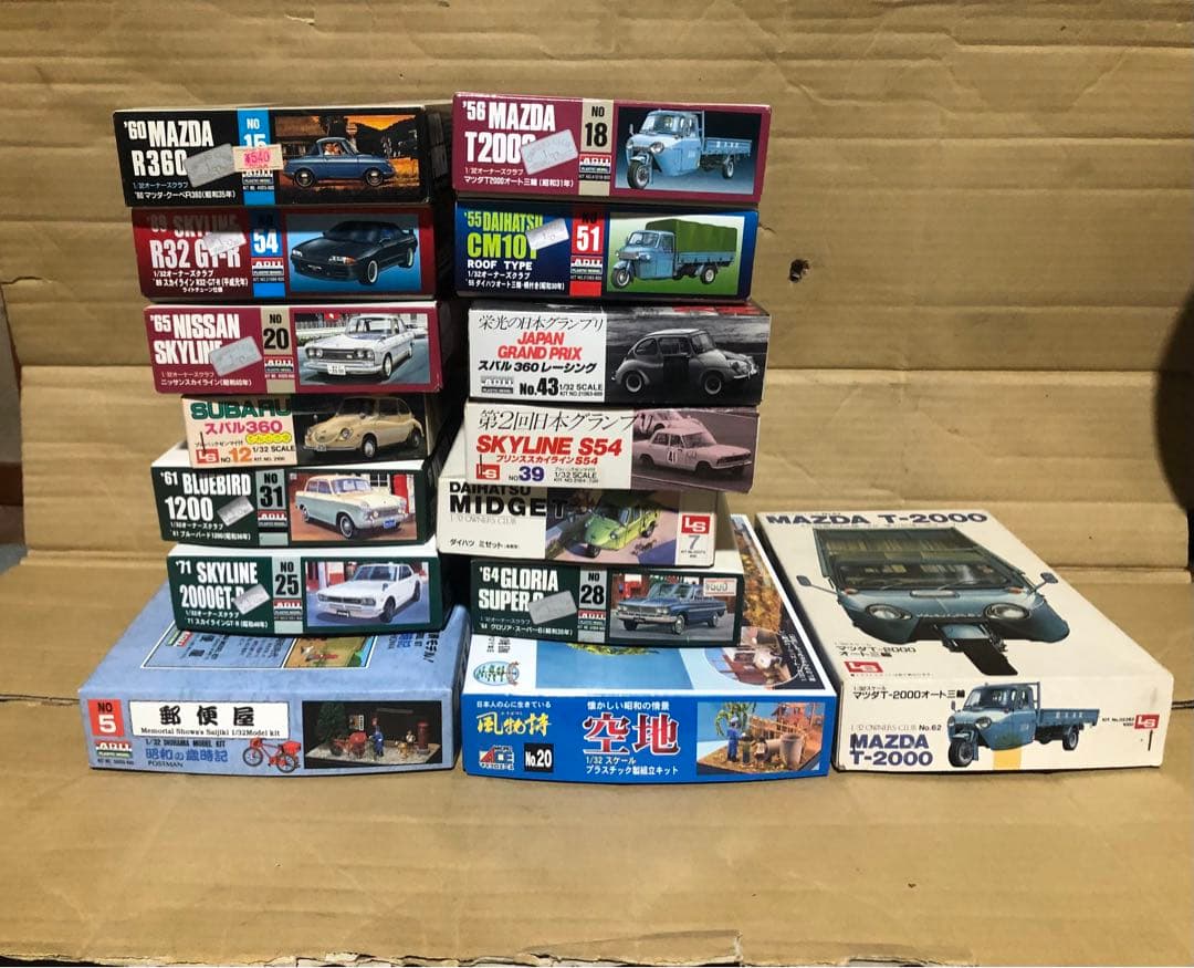1/32 未開封12台と開封済みT-2000 1台1/32ジオラマ2個セット