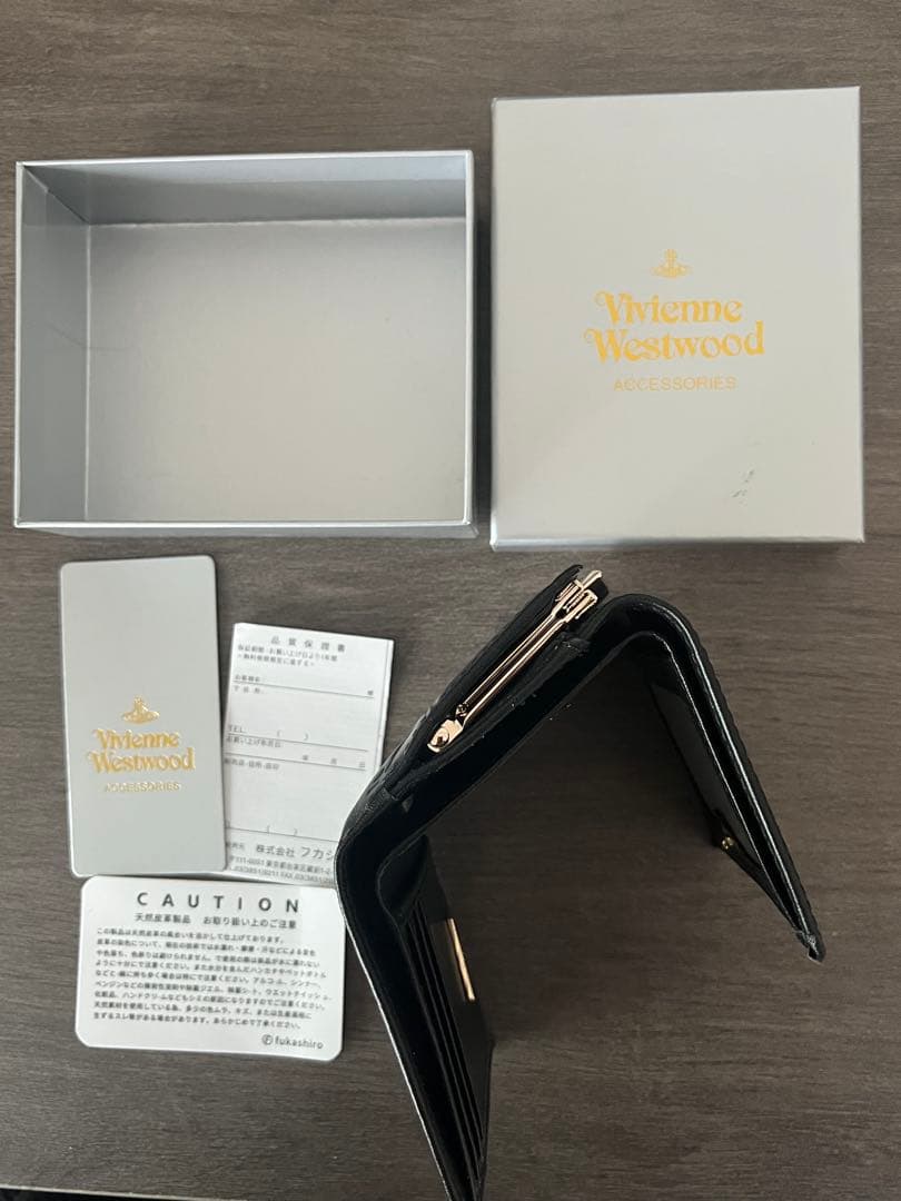 Vivienne Westwood 三つ折り財布 ブラック h4