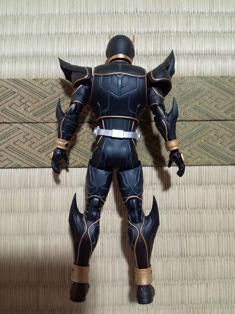 真骨彫製法 仮面ライダークウガ アルティメットフォーム ＆ ン・ダグバ・ゼバ