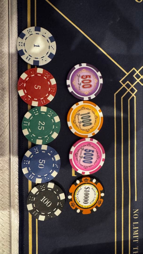 【値下げ】本格ポーカーセット(9種類　計525枚) 10,000チップも