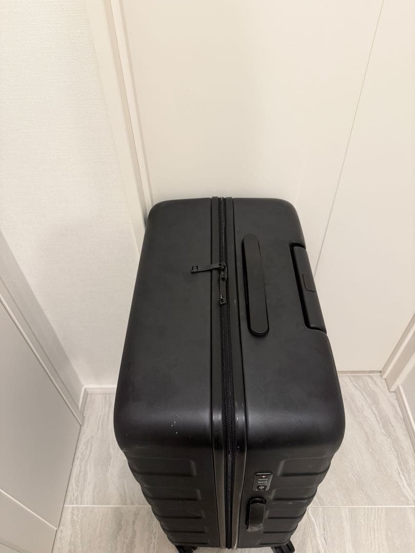 無印良品　バーを自由に調節できる　ハードキャリーケース（１０５Ｌ）②