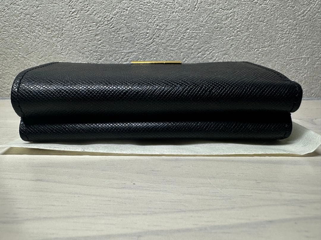 【美品】BURBERRY レザー 三つ折り財布 ノバチェック プレート ブラック