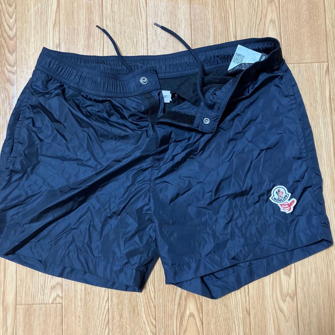 モンクレール　水着　ショート、ハーフパンツＭサイズ