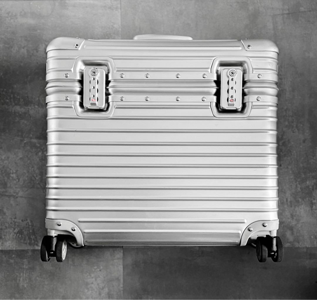 【定価:24万円】RIMOWAパイロット4輪