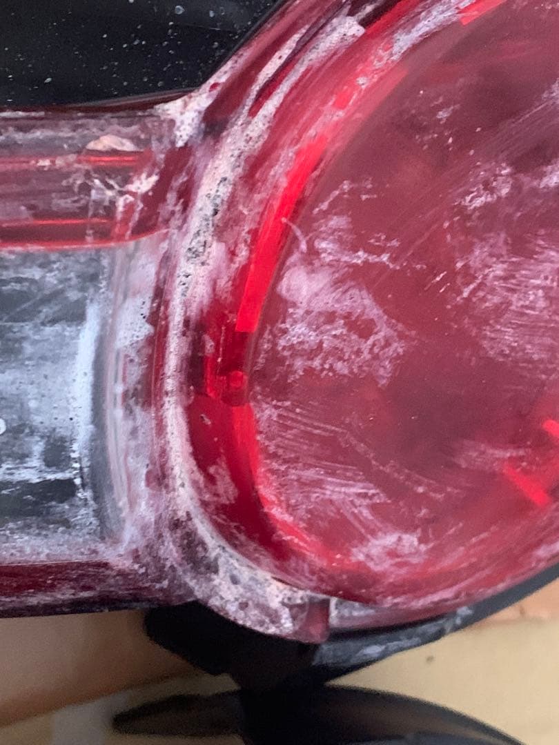 NDロードスター 純正テールランプ（スモーク塗装残りあり）