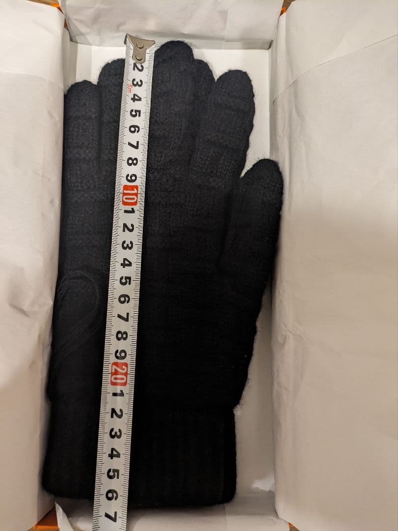 エルメス　HERMES　黒 ニット 手袋 編み込みデザイン