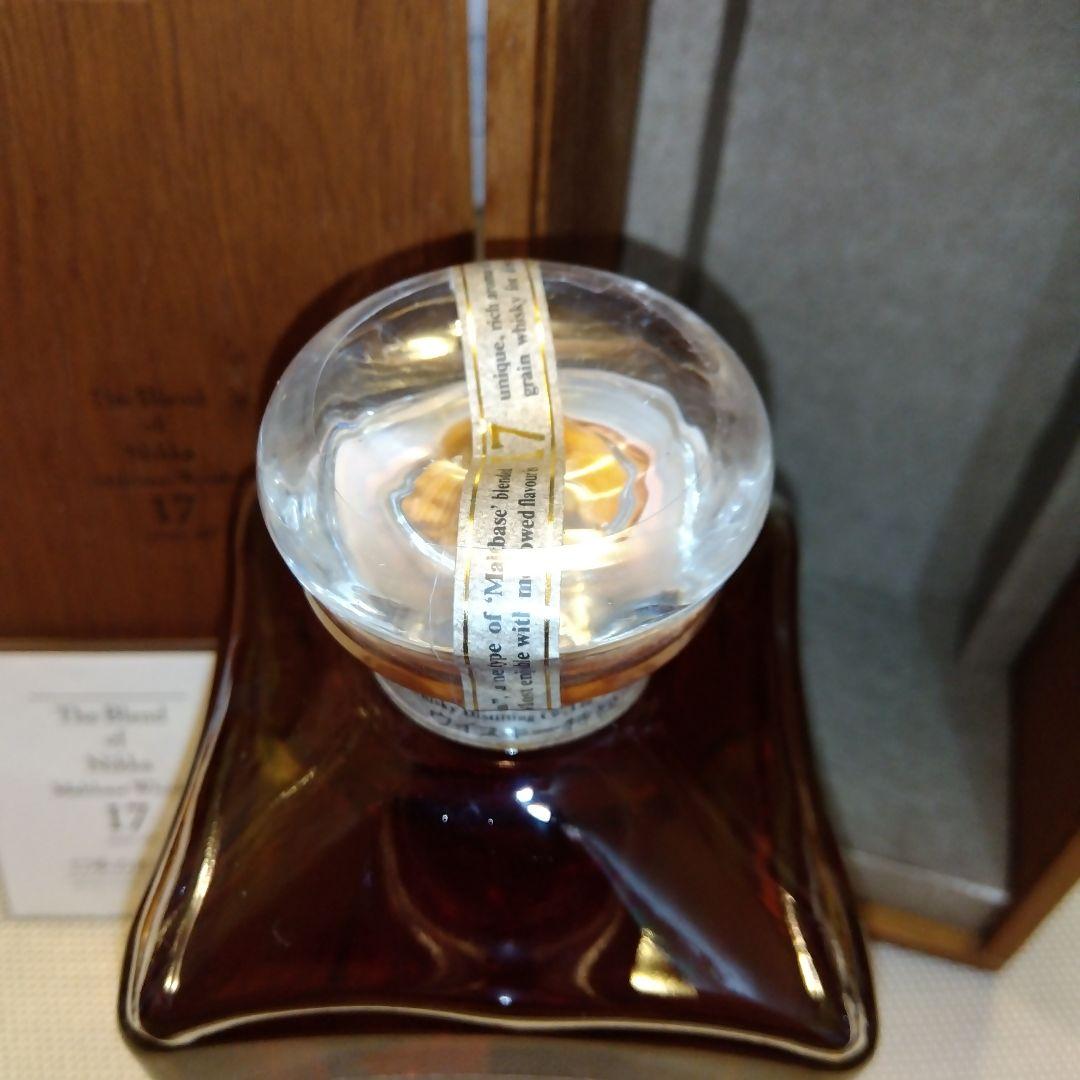 ★ 特級　ザ・ブレンドオブニッカ17年(金文字)　化粧木箱、小冊子付