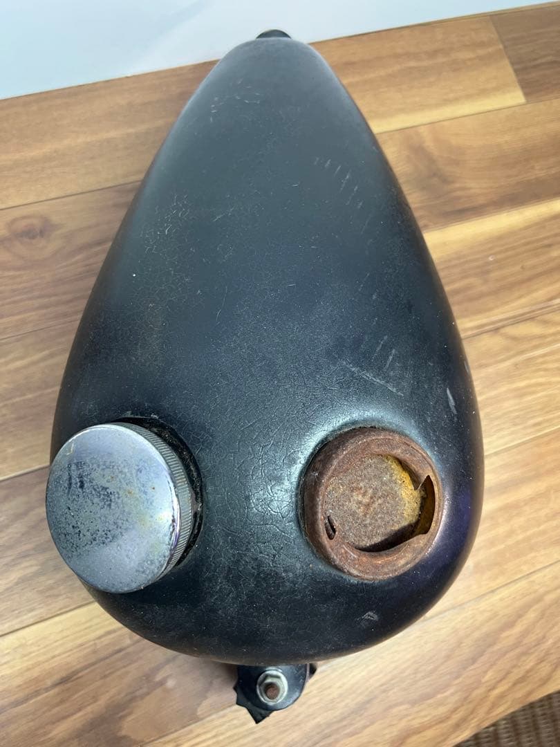 【送料込み】ガソリンタンク⭐︎ハーレーなどに