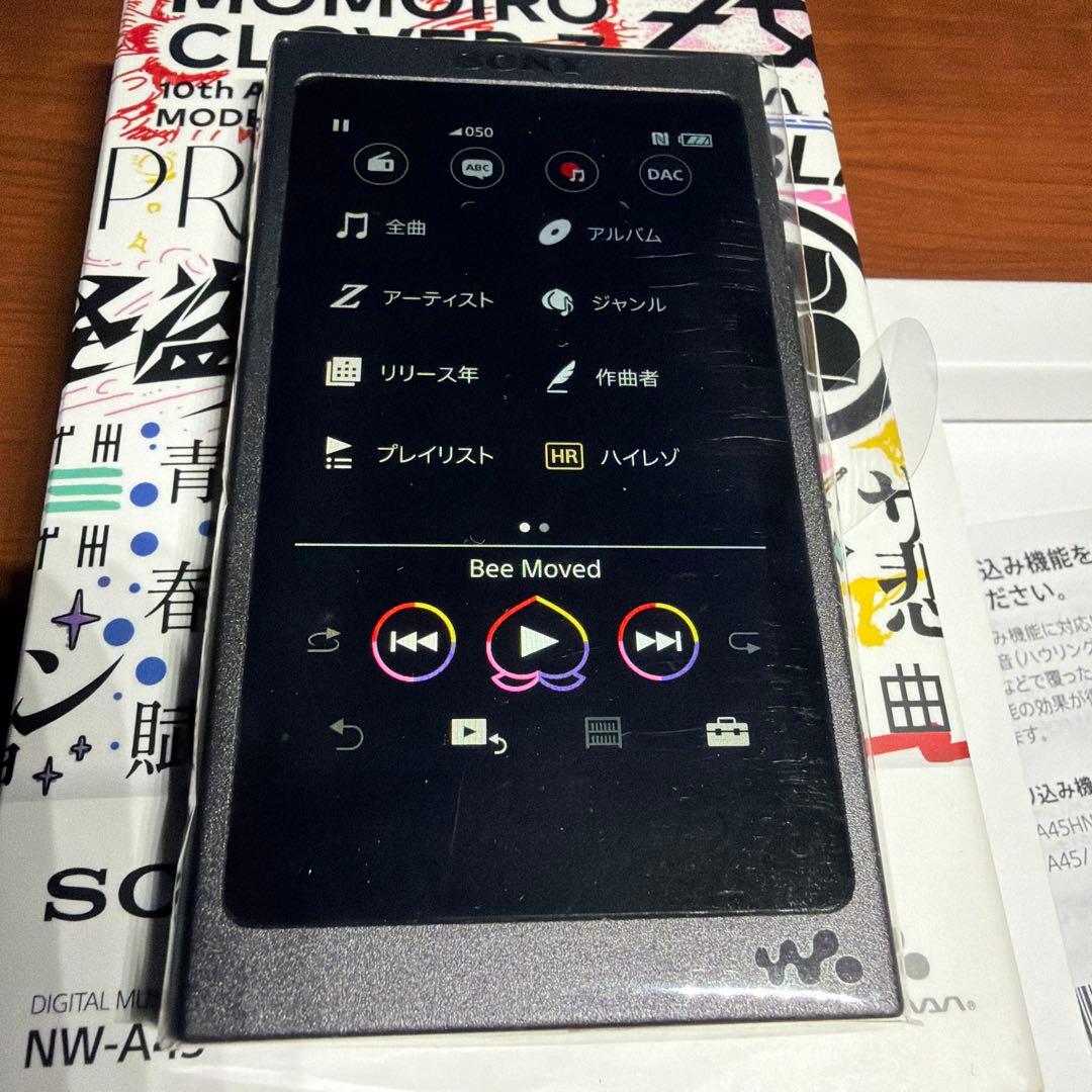 ももクロウォークマン10周年モデル