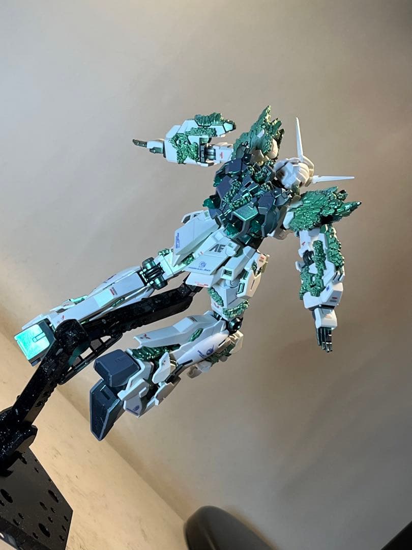 HG ユニコーン ガンダム 光の結晶体  完成品  ガンプラ