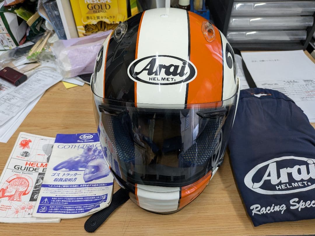 Arai フルフェイスヘルメット ゴストラッカーｌサイズ