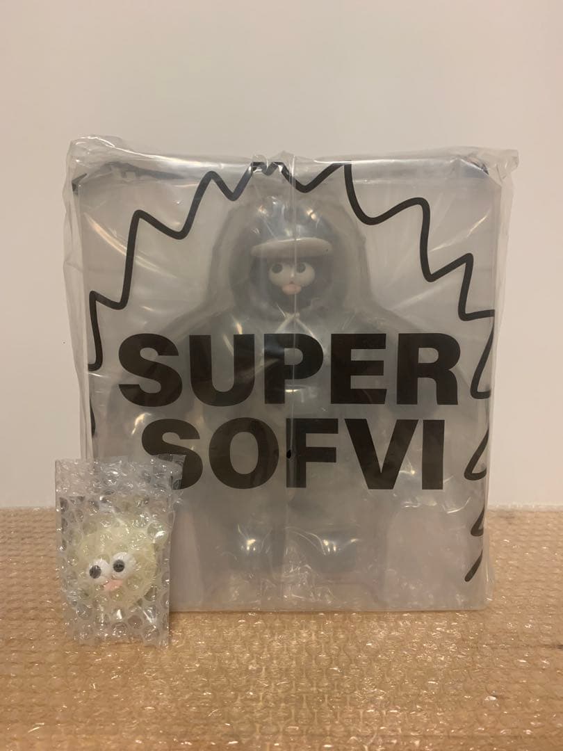 #2スウェットを着たソフビのトモダチ! / The TOMODACHI !