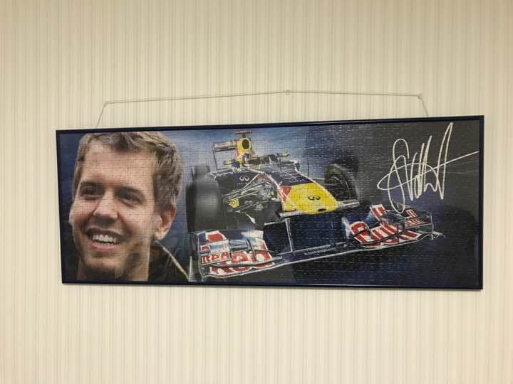 レッドブルレーシング S.ベッテル ジクソーパズル 1000P 完成品 F1
