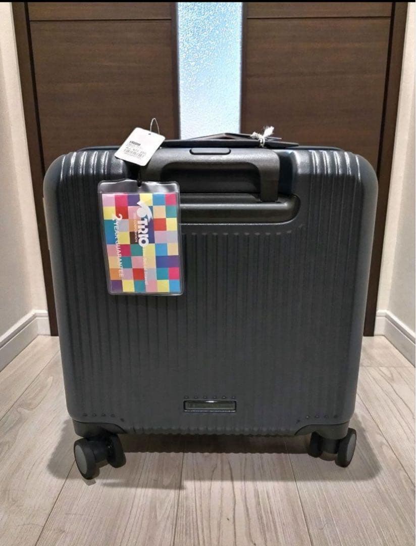 新品未使用 innovator キャリーケース 33L ネイビー