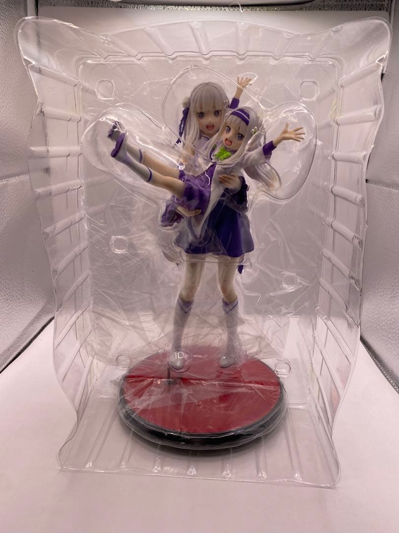 Re:ゼロから始める異世界生活　フィギュア　エミリア＆幼少期エミリア 1/7