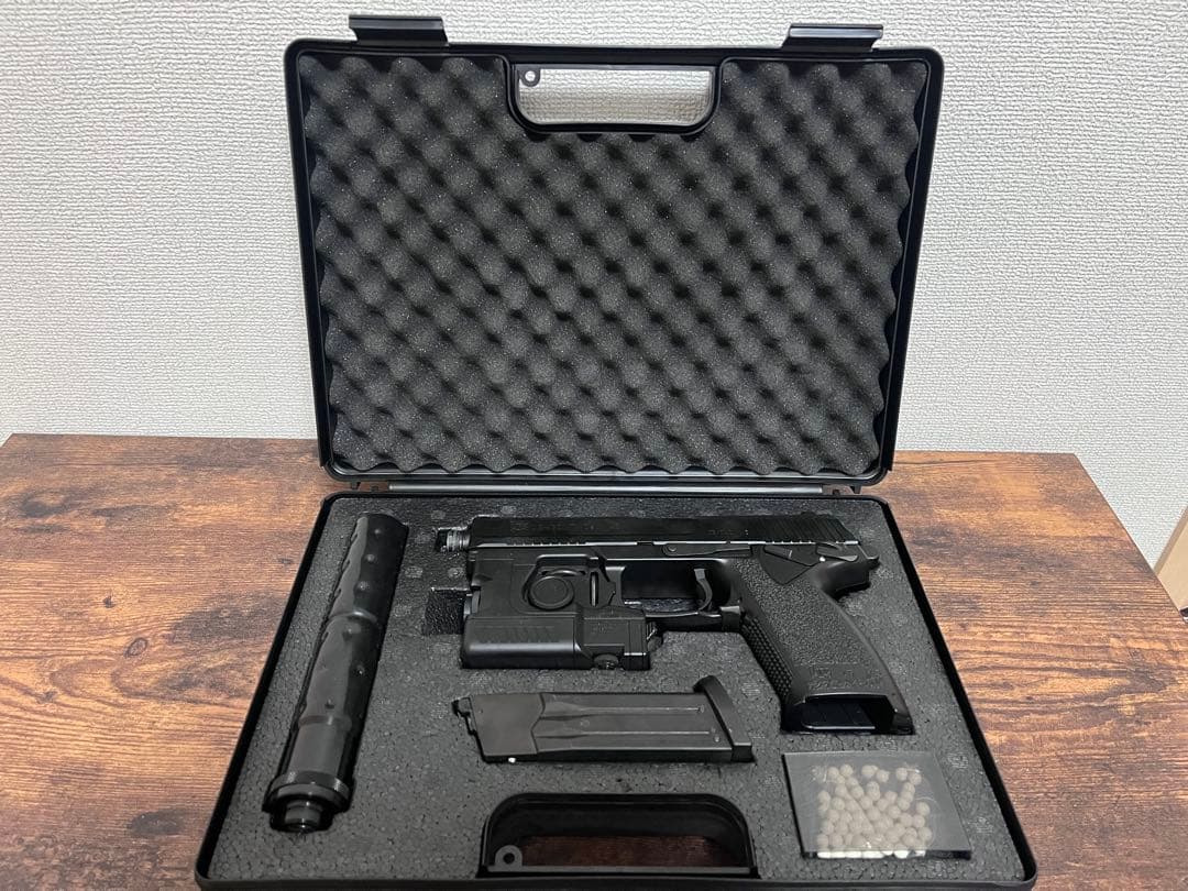 東京マルイ　SOCOM ソーコム　Mk23 固定ガスガン　サイレンサー付き