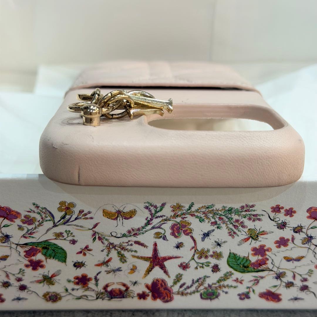 Lady Dior iPhone 16pro ケース　購入証明書あり
