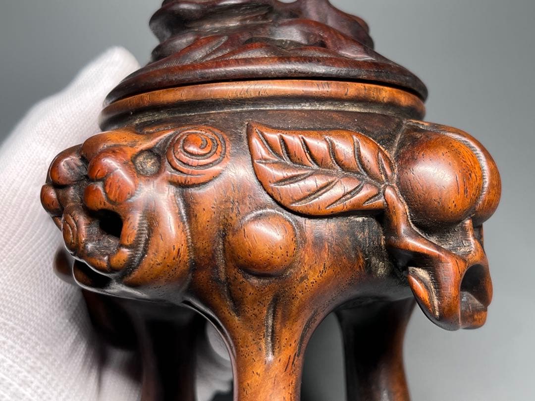 古美術　紫檀　黄花梨　木製香炉　手彫り　寿桃靈芝紋　香道具　三足　唐木　仏具