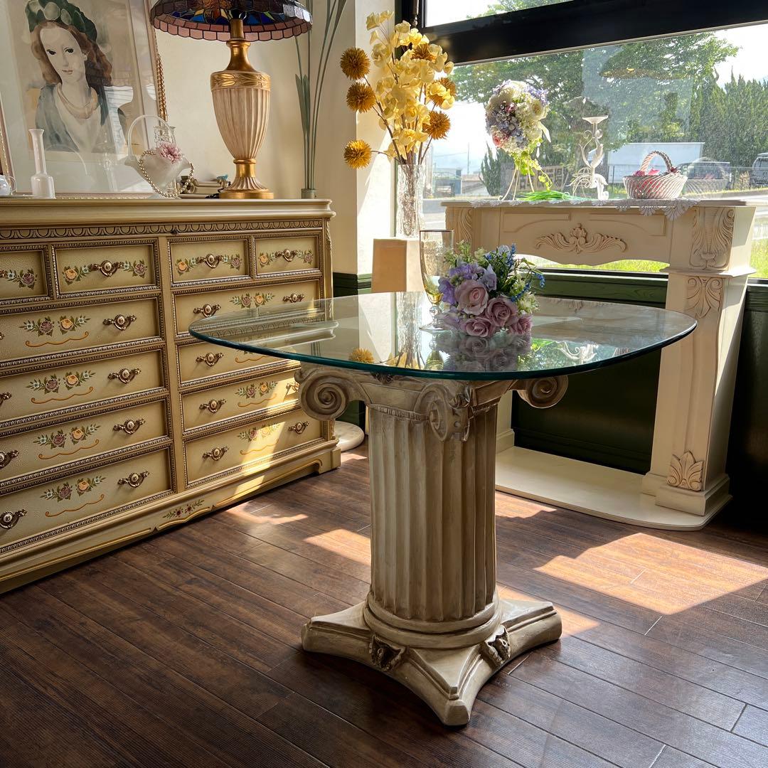 k416r120 コリント式 ガラス天板テーブル 特徴的な柱デザイン ロココ調