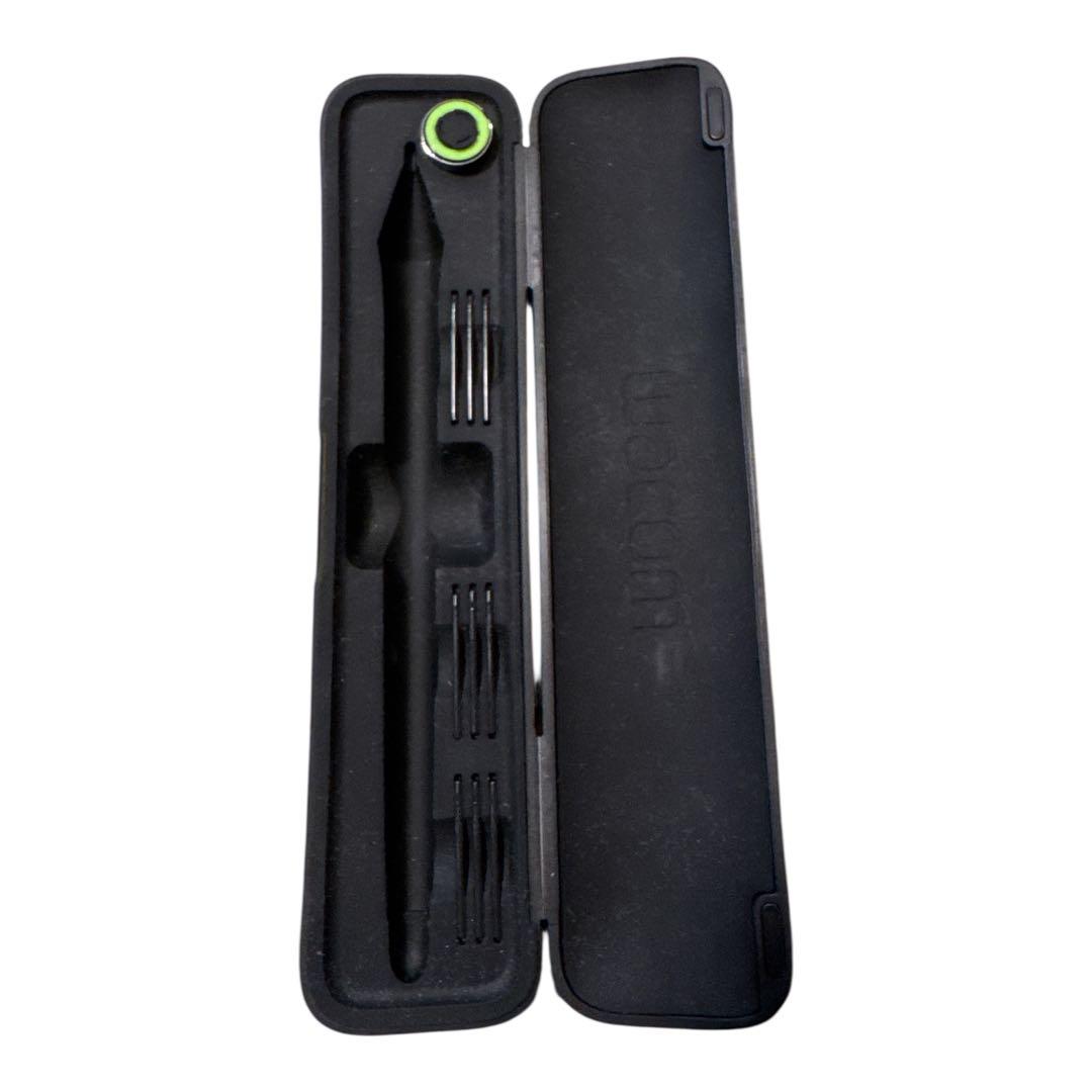 Wacom Cintiq 13HD DTK-1301/K0 本体のみ（ペン無し）