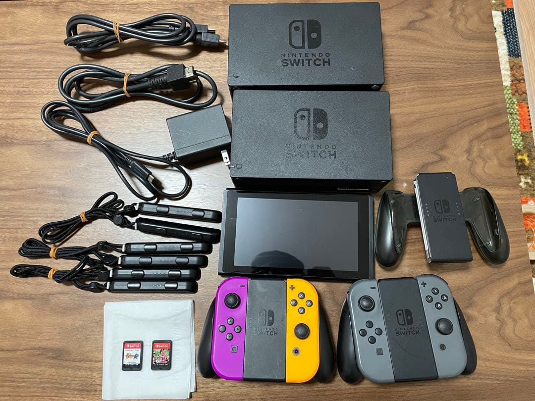 ぺ*け様 Nintendo Switch 本体 ゲームソフト２つ付き