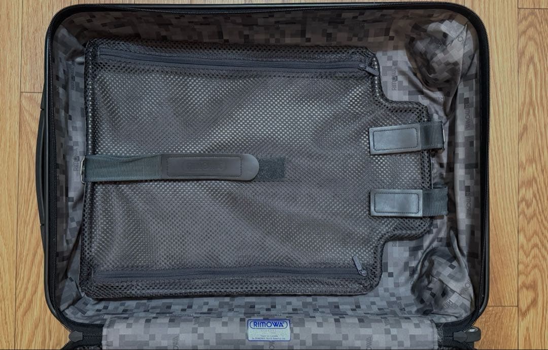 RIMOWA サルサ　4輪　32L ネイビー TSAダイヤルロック搭載