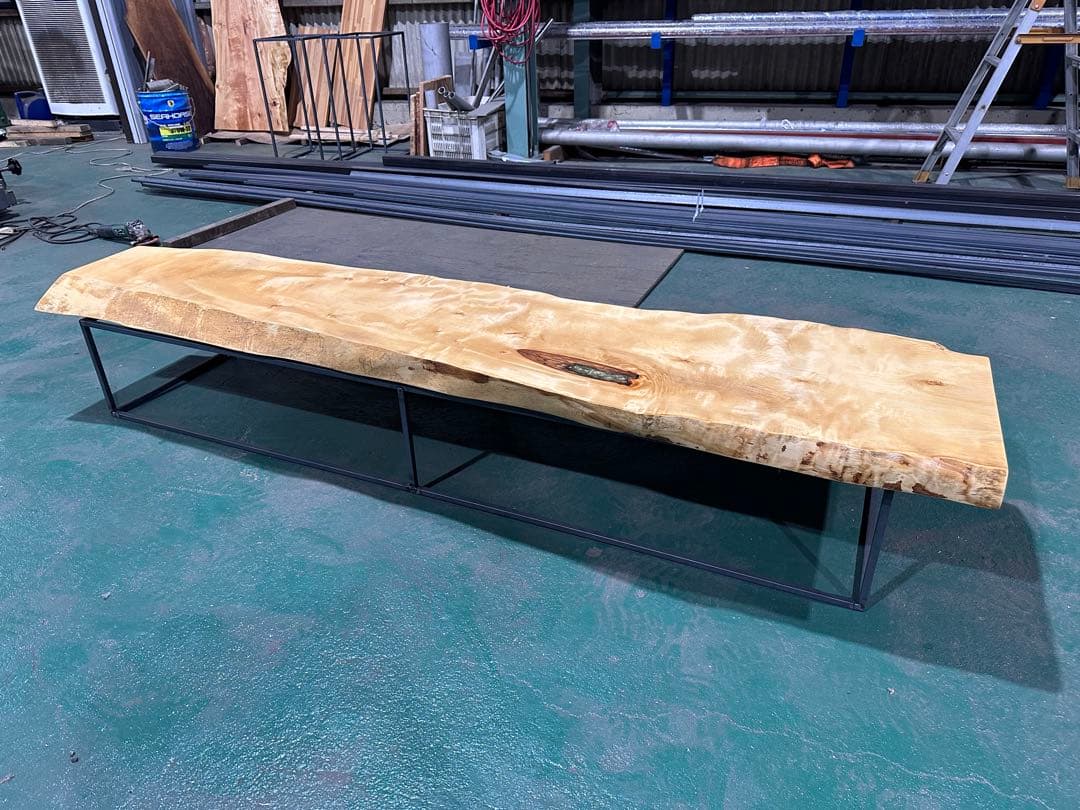 栃　トチ　一枚板　ローテーブル　センターテーブル　ベンチ　カフェ　別荘　ホテル