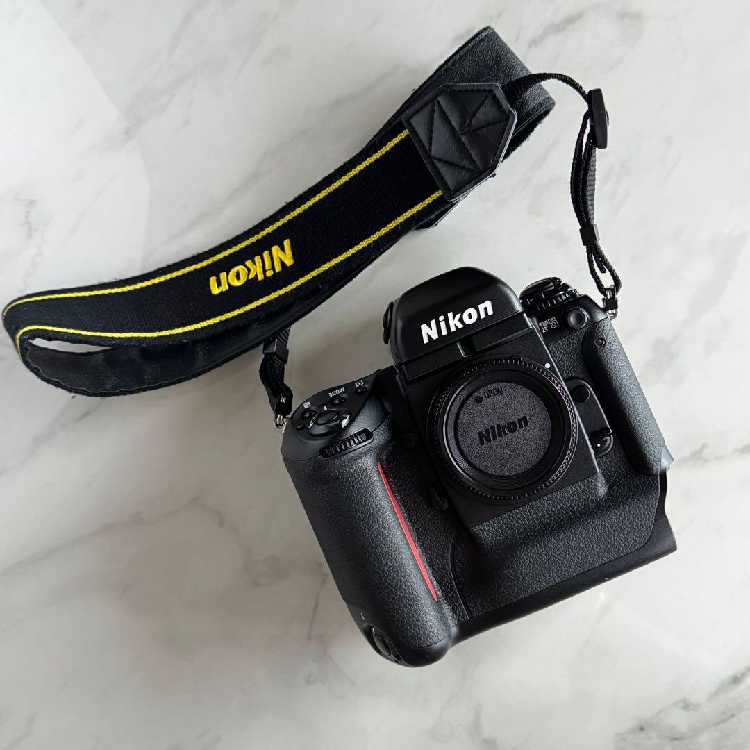 〔即日発送可〕ニコンF5 プレゼント付き❣️