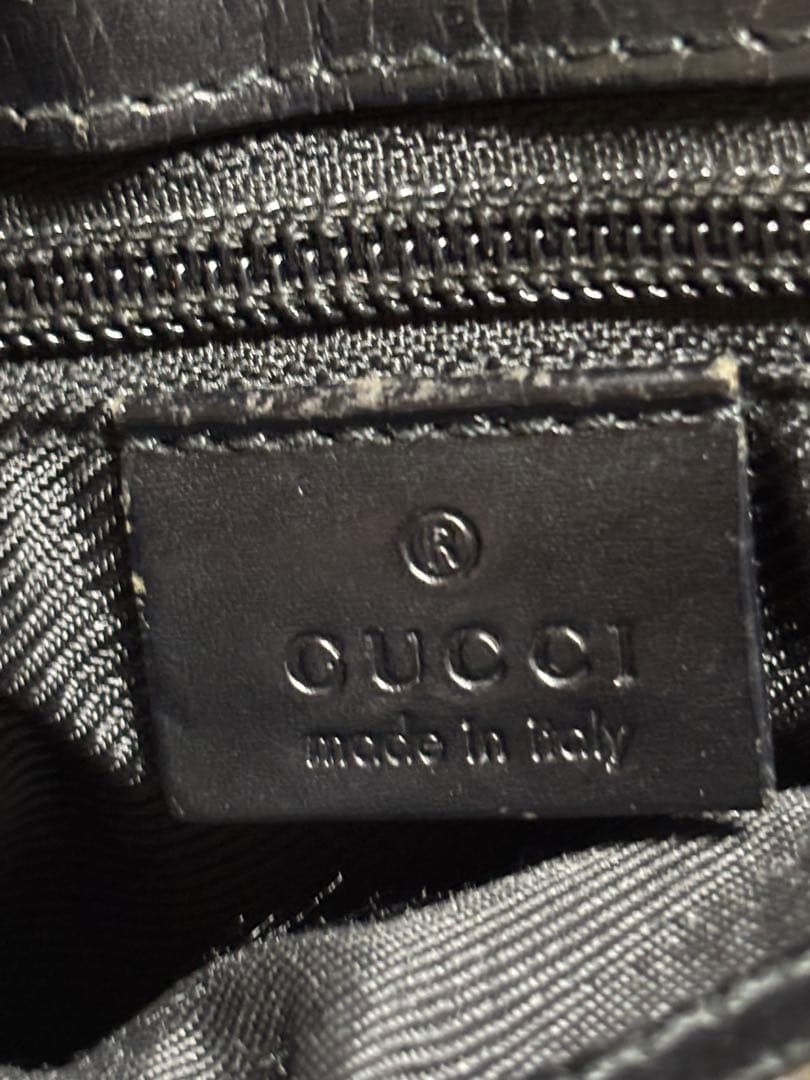 GUCCI ブラック ショルダーバッグ