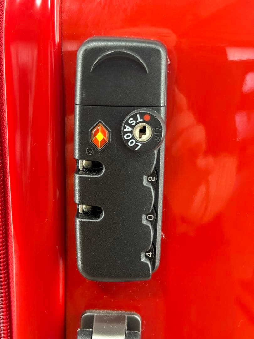 送料込み⭐︎Ferrari 【赤 キャリーケース 4輪】希少