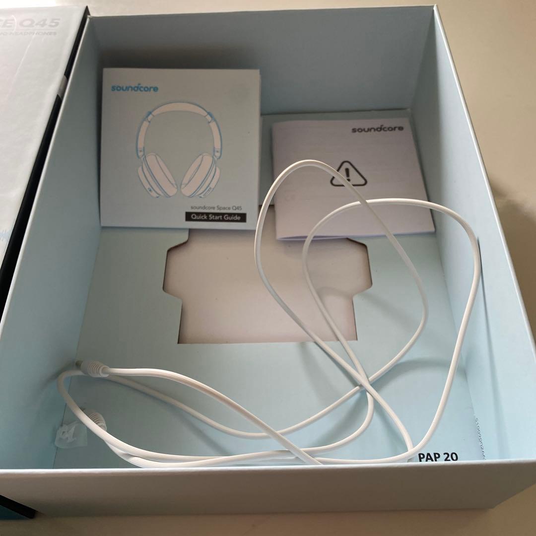 ヘッドホン NOISE CANCELLD PLAYTIME EXTENDED