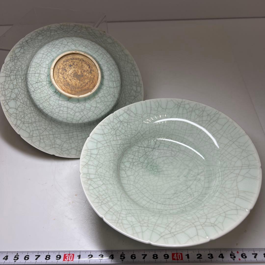 中国美術　青白磁皿2枚　直径約18㎝　東Y7-1224①タトコ