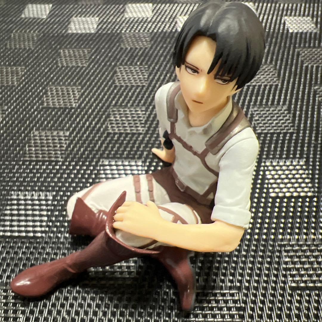 進撃の巨人1番くじ 生還せよ！調査兵団 フィギュア エレン リヴァイ