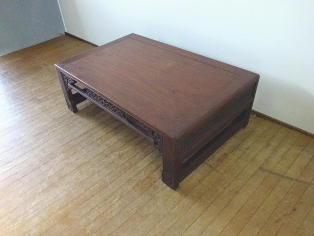 タジ　紫檀無垢　唐木　座卓　文机　ローテーブル　透かし彫り　細密彫刻　時代