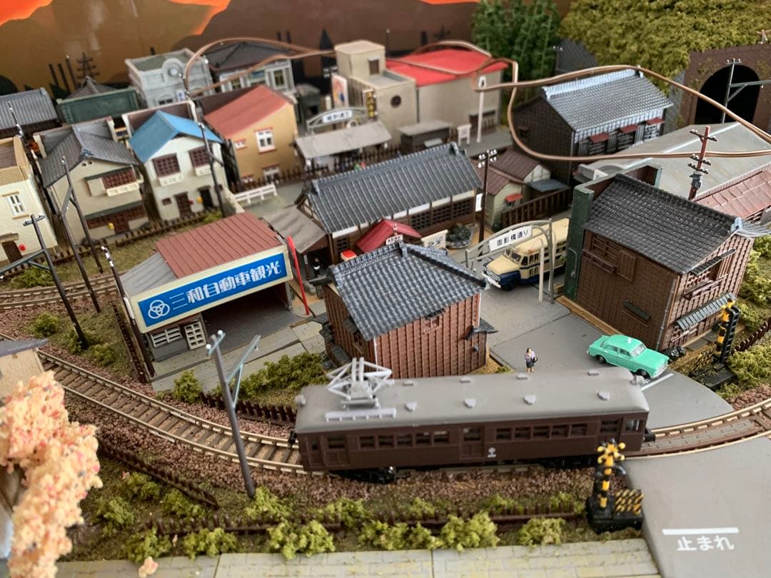 Nゲージ鉄道模型 町並みジオラマ