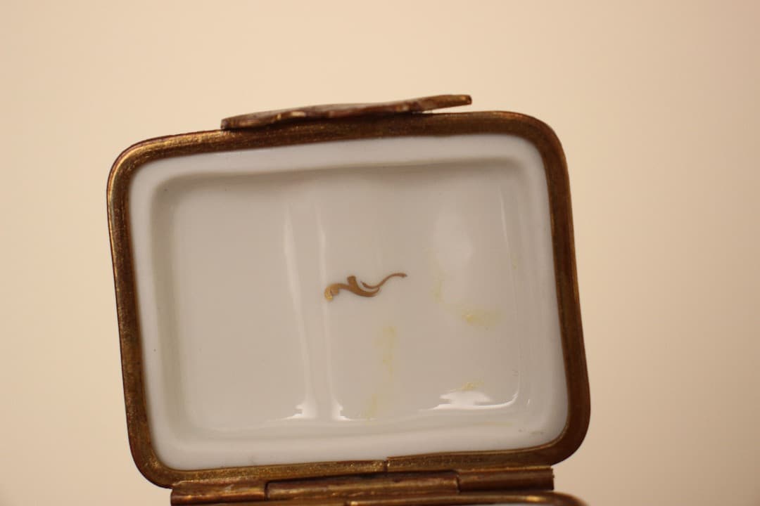 アンティーク　フランス　リモージュボックス　本　Book 羽