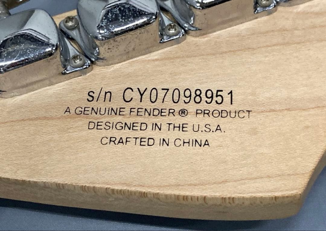 Squier by Fender フェンダー