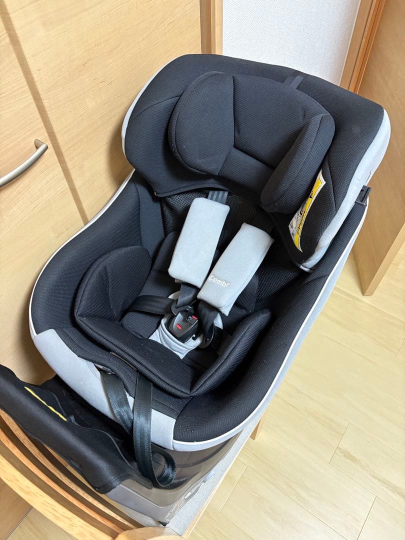 【ぬー】コンビ クルムーヴ スマート Light ISOFIX