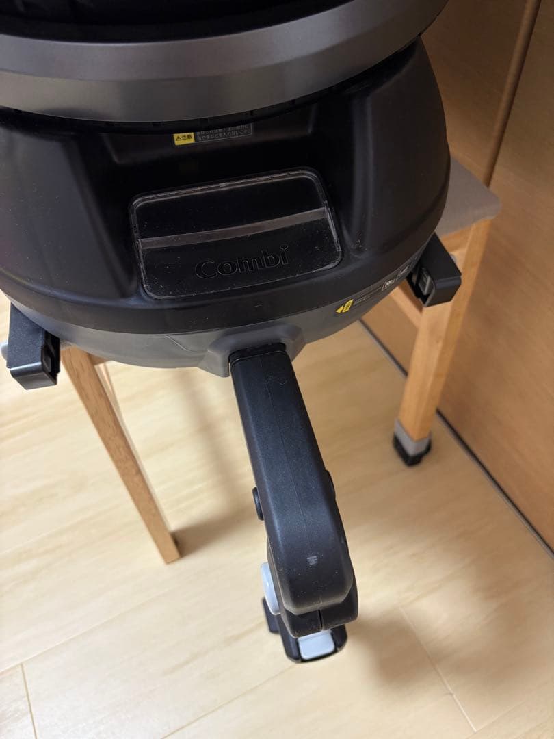 【ぬー】コンビ クルムーヴ スマート Light ISOFIX