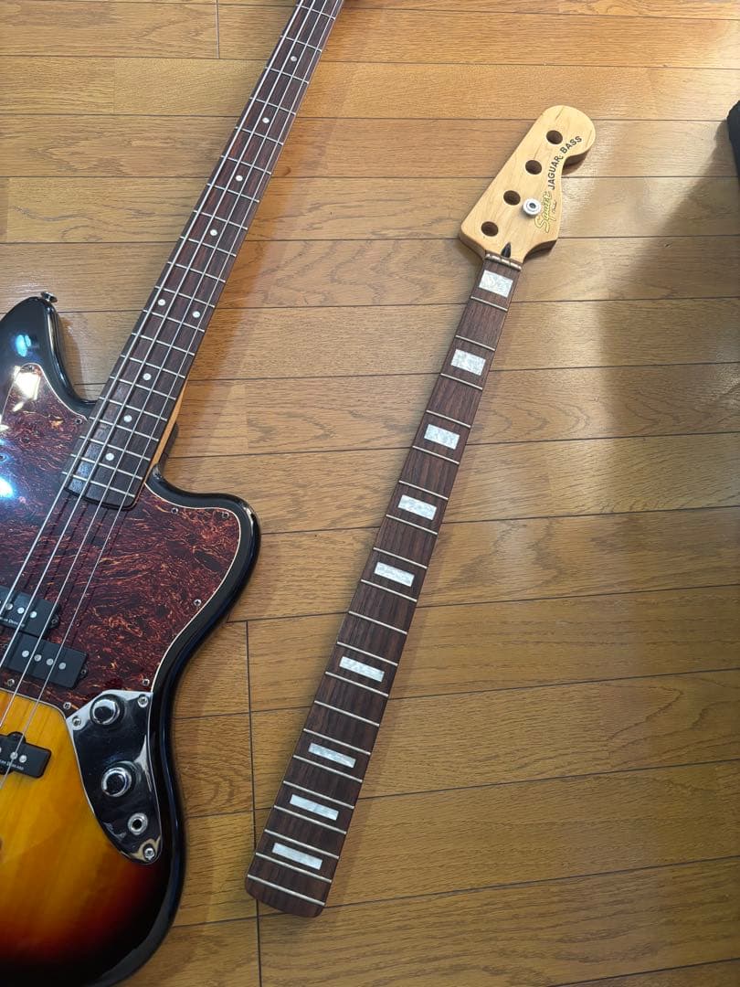 りょうフェンダースクワイア ジャガータイプベース美品