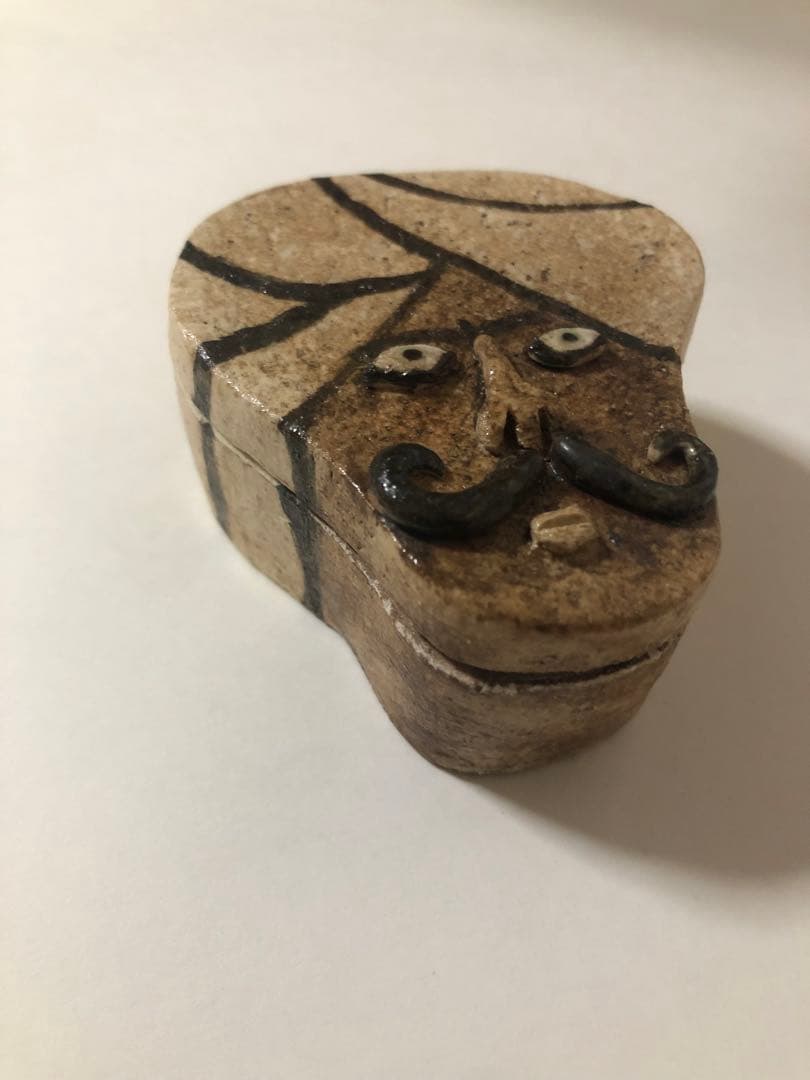 タナベヨシミさん　インド人小物入れ