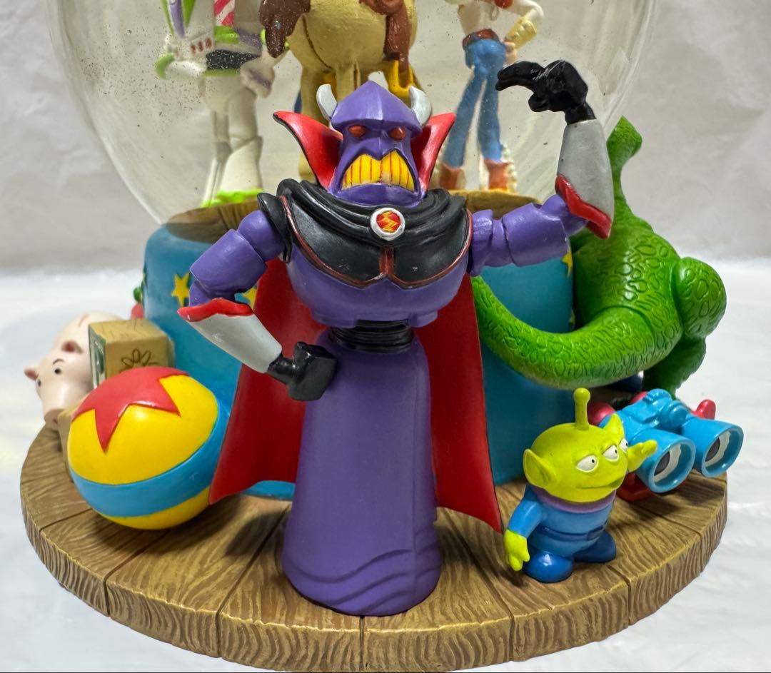 ディズニー トイストーリー オルゴール付きスノーグローブ