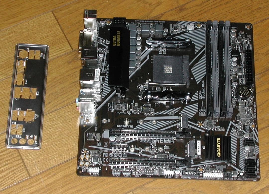 GIGABYTE　B550M DS3H　AM4