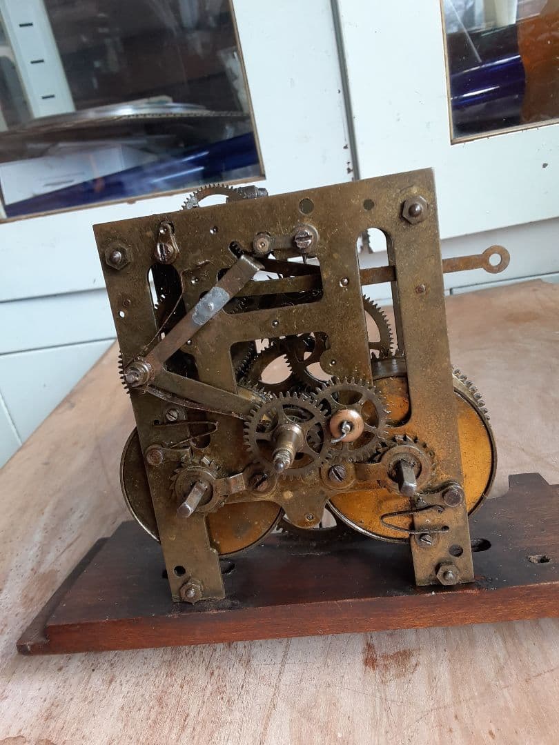 明治時代の大きなKienzle 掛時計 、ドイツ製、整備油注入済み、動作