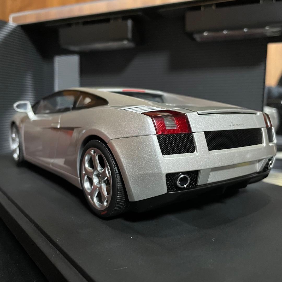 未展示品 オートアート1/18 ランボルギーニ ガヤルド 2003（シルバー）